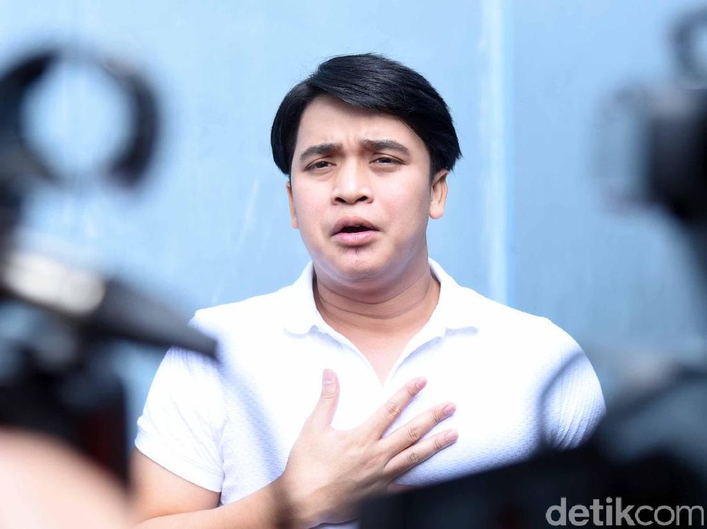 Billy Syahputra soal Adik Jadi Tukang Parkir, Buntut Adegan Seks Jackie Chan